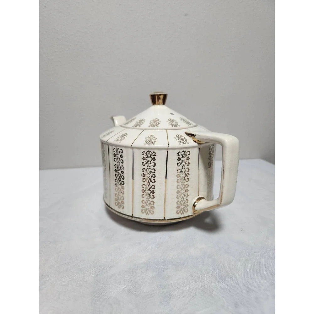 Vintage Sadler Staffordshire England Teapot Gold Gilt Filigree Cream 3094